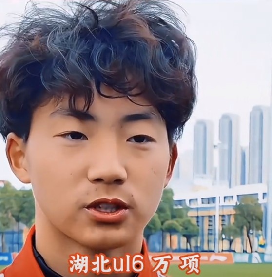  萬項談全運會吊射破門：發現門將站位不是很好，就很自信的射門