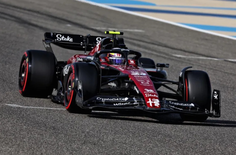 F1中國大獎賽正在進(jìn)行!周冠宇:今年若有機會 想?yún)⒓酉翹BA的集訓(xùn)
