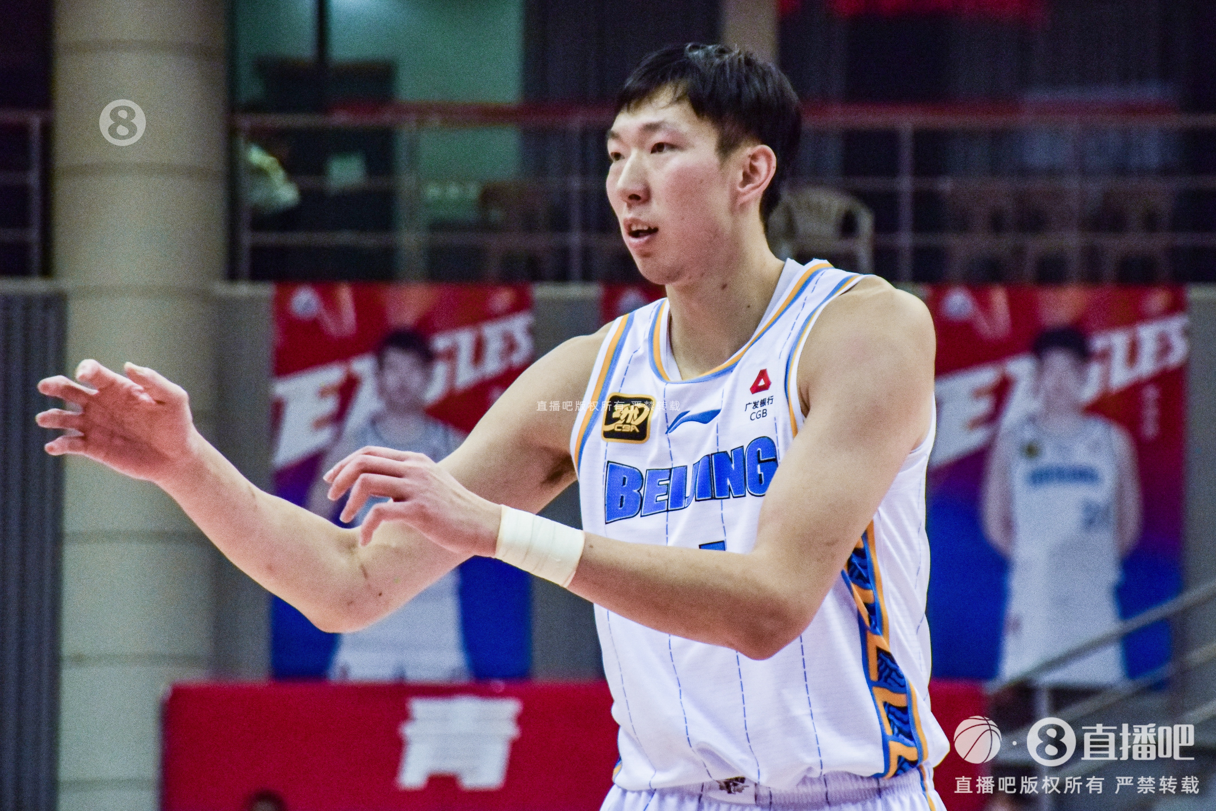  出點小汗！周琦8投6中&罰球4中4 得到16分7板2帽&正負值+10