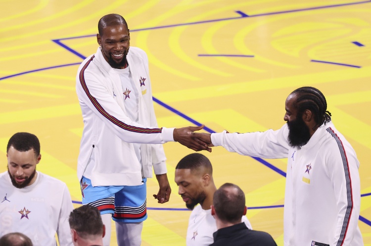 KD:以前的全明星也是最后才上強(qiáng)度 但現(xiàn)在三分進(jìn)太多比賽失控了