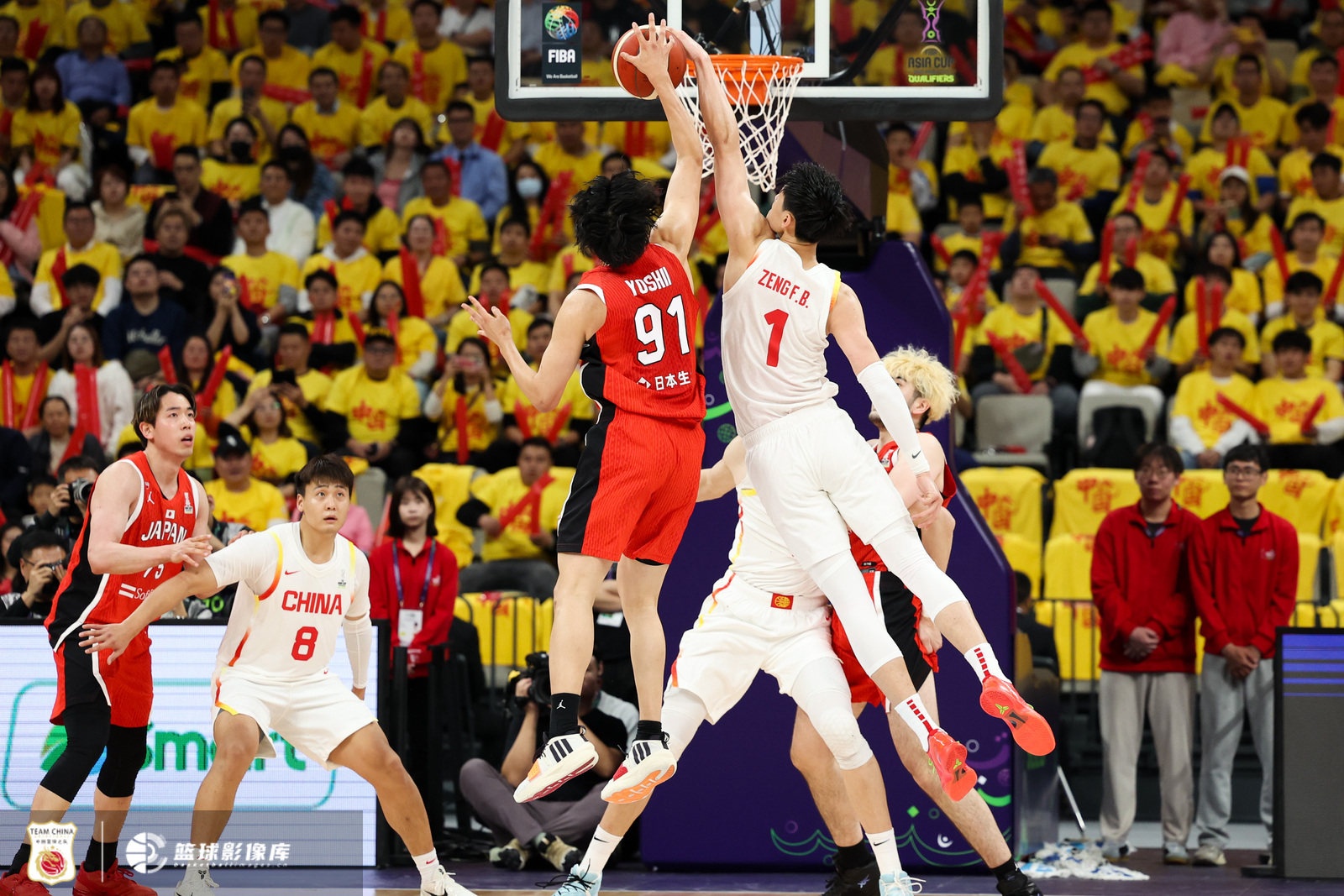 中國男籃內(nèi)外開花 曾凡博攻防一體在線 中國大勝日本42分!